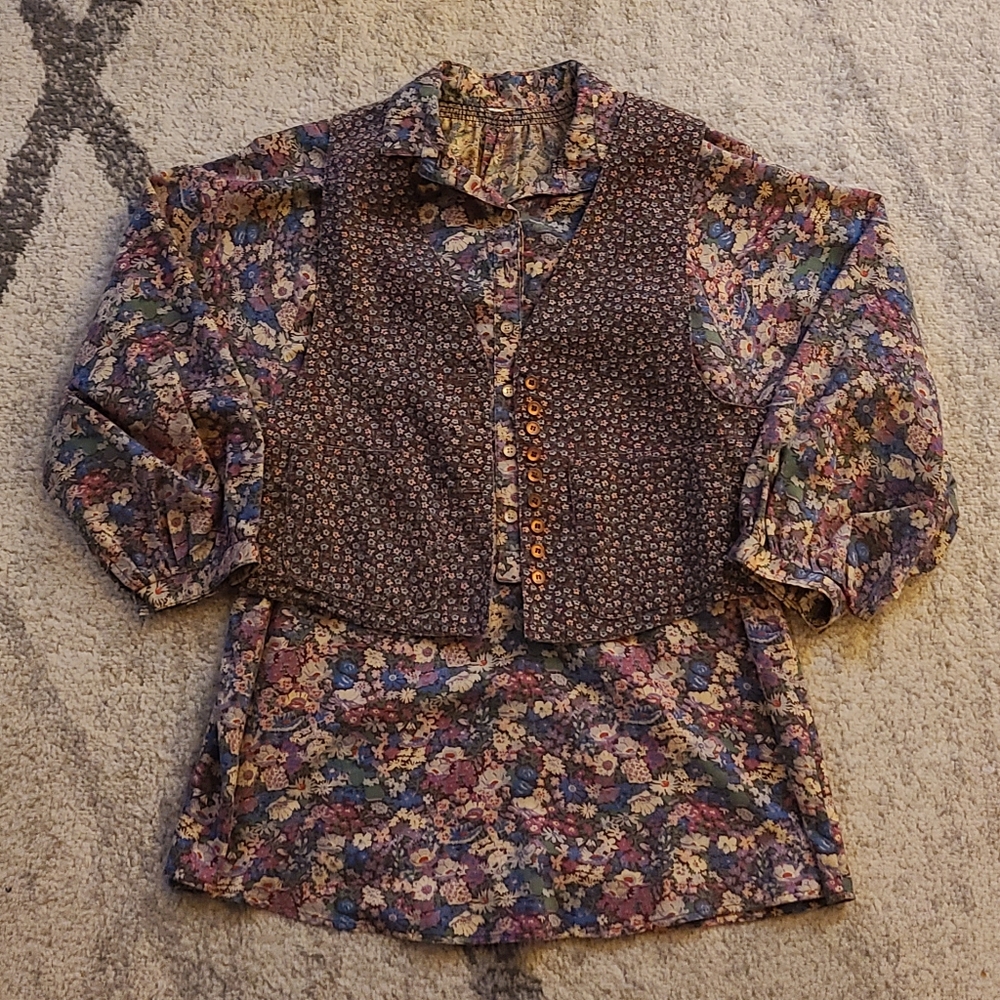 Vintage Floral 1970s Hippie Button Front Blouse